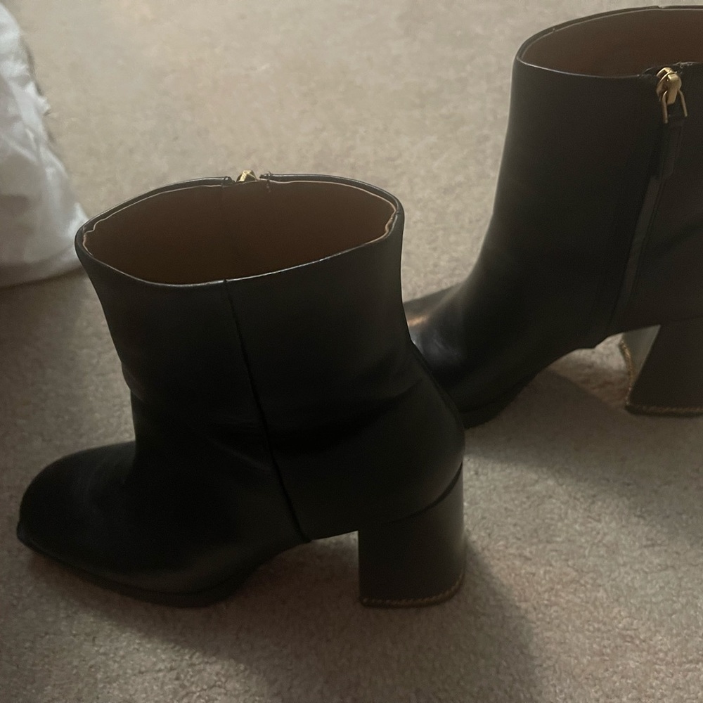 Brand new Tory Burch boots